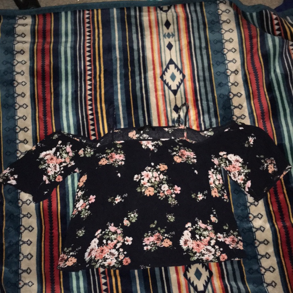 Floral Crop top tank top with open shoulders